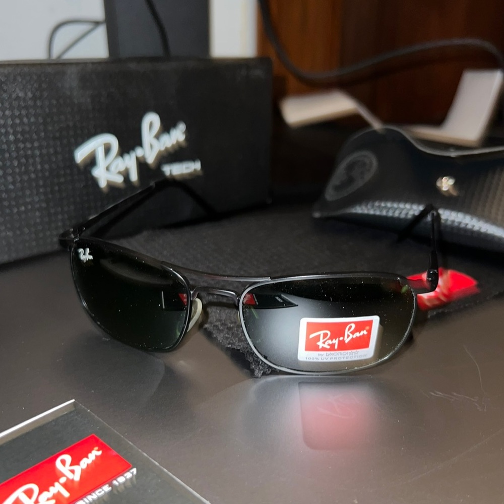 Vintage Ray Ban RB 3132 Black Metal sunglasses